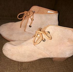 Size 2 Tan leather lace up style ankle boots